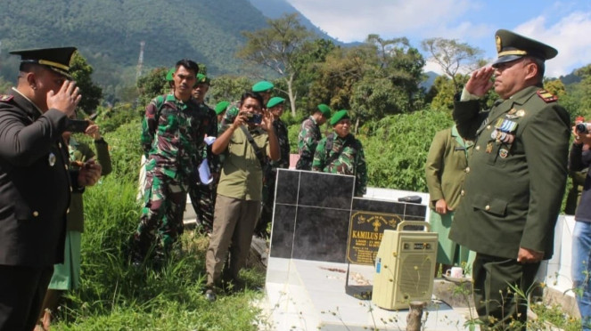 VIVA Militer: Prosesi pemakaman militer Pratu William Fransisco Mendonca
