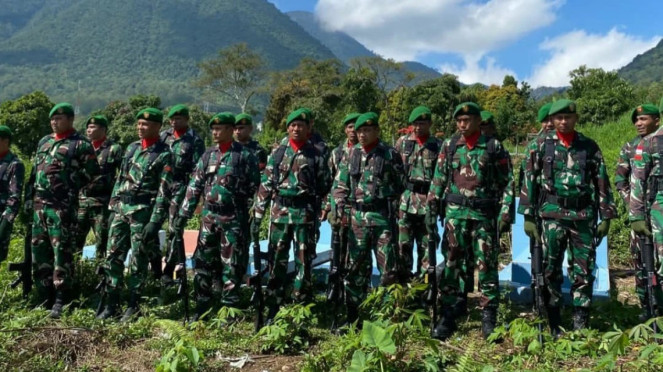 VIVA Militer: Prosesi pemakaman militer Pratu William Fransisco Mendonca