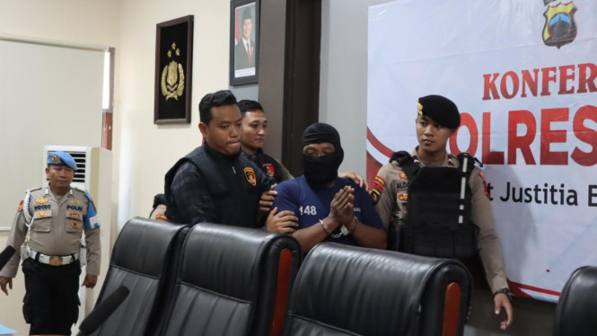Pria mabuk ngaku Anggota Kostrad serang Polisi di Kendal