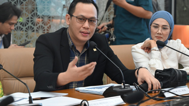 Anggota DPR RI Fraksi Partai Golkar, Doni Akbar