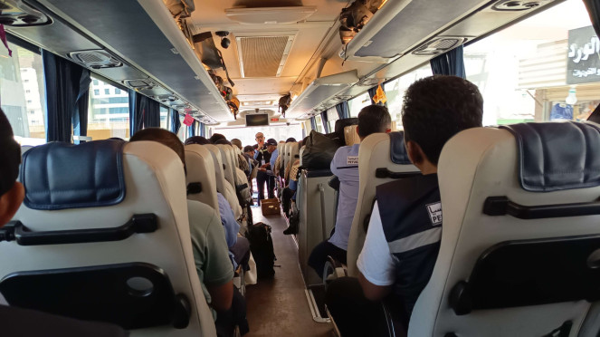 Petugas dari Daker Madinah sedang dalam perjalanan menuju Madinah