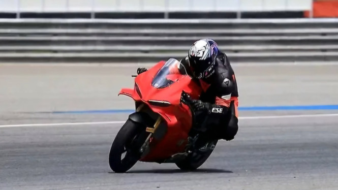 Motor sport Ducati dengan transmisi otomatis