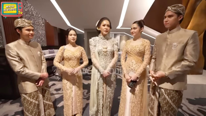 Dul Jaelani, Tissa Biani, Maia Estianty, Syifa Hadju dan El Rumi (kiri ke kanan)