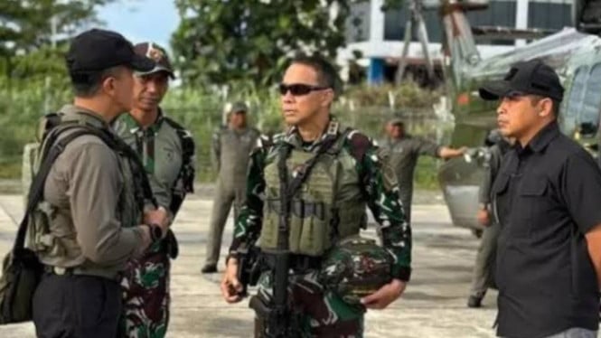 Panglima Koops Habema, Mayjen TNI Lucky Avianto di Papua.