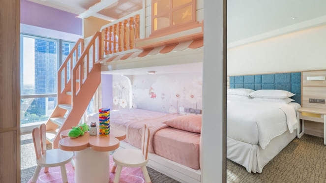 Kamar tematik family di Four Points by Sheraton Surabaya