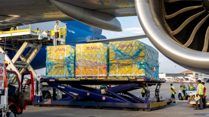 DHL