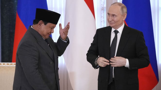 Presiden Rusia Vladimir Putin dengan Presiden Prabowo