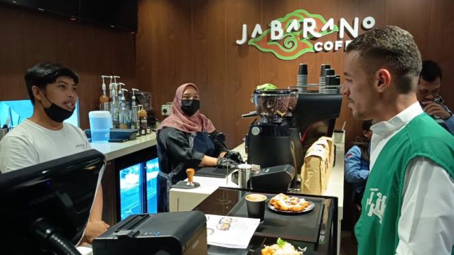 Suasana Jabarano Coffee di Madinah, Arab Saudi