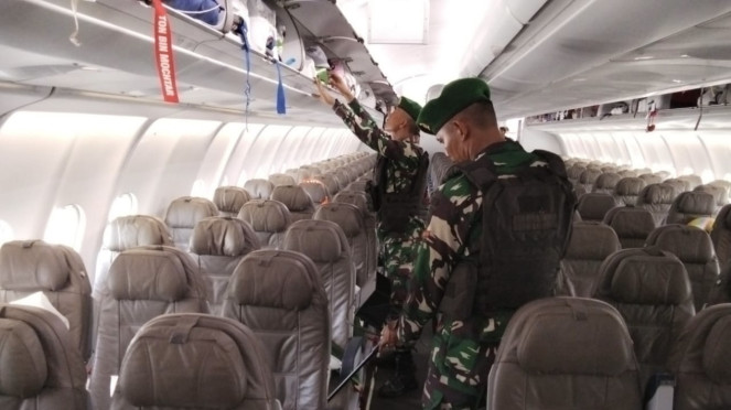 Tim Jihandak Kodam Bukit Barisan sisir Pesawat Saudia Airlines yang diteror bom
