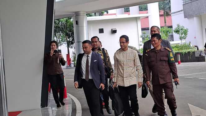 Nadiem Makarim tiba di Kejaksaan Agung