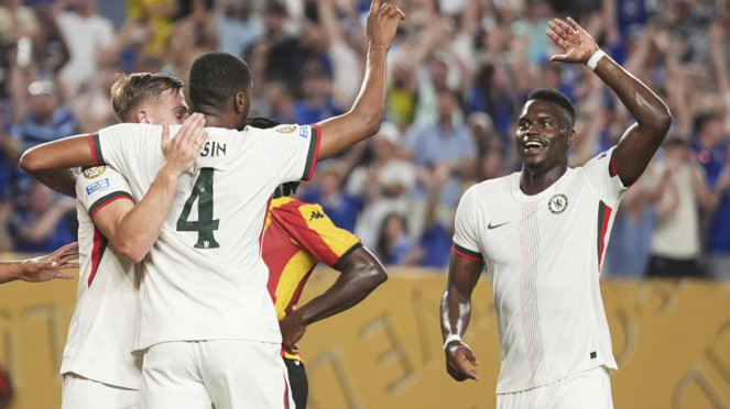 Pemain Chelsea rayakan gol