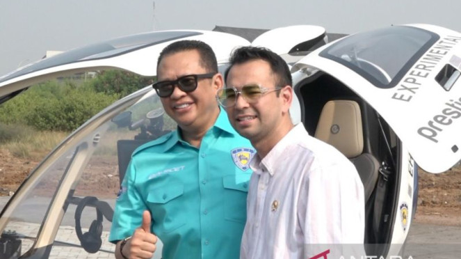 Utusan Khusus Presiden Raffi Ahmad mencoba taksi terbang Ehang