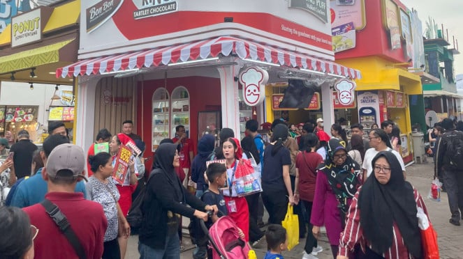 Sensasi Baru di Jakarta Fair 2025, Biskuit Lezat Bertemu Suasana Manis