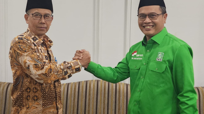 Deputi PMK Amich Alhumami bersama Dewan Syuro DPP PKB Anis Maftuhin