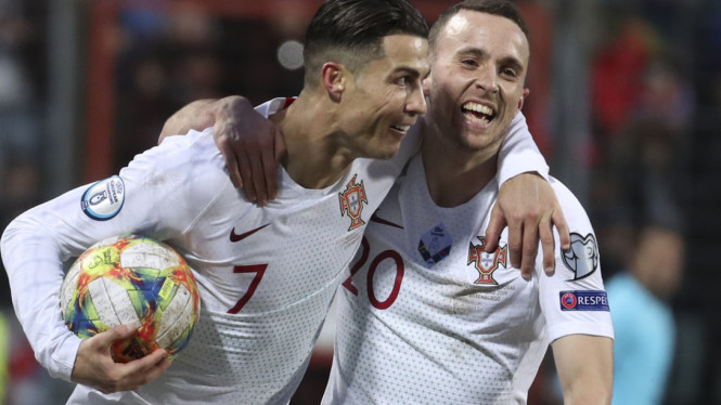 Diogo Jota dan Cristiano Ronaldo