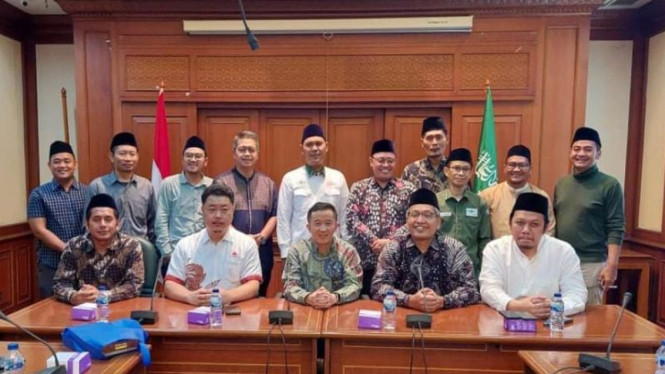 Pengurus Besar Nahdlatul Ulama (PBNU) dan Pengurus APWNU. 