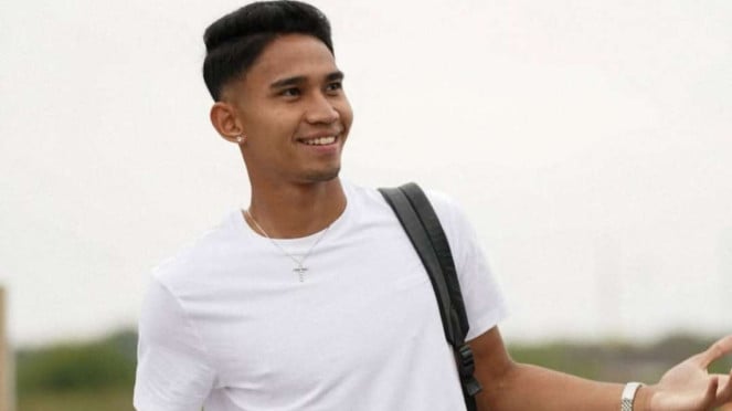 Pemain Oxford United, Marselino Ferdinan, Pemain Oxford United, Marselino Ferdinan, Kiper Timnas Indonesia Emil Audero, Pemain PSG rayakan gol Goncalo Ramos, Ole Romeny, Indonesia vs China di Kualifikasi Piala Dunia 2026, Pemain Persib Bandung, Adam Alis dan pelatih Bojan Hodak