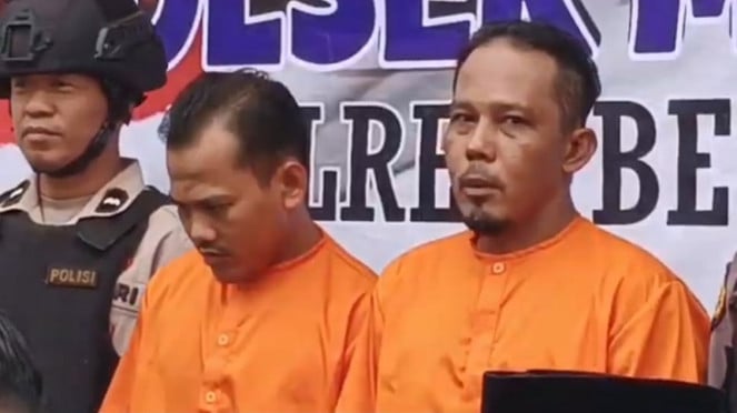 ZM (kiri) pelaku pencabulan seorang wanita di Bengkali dibantu RR (kanan) 