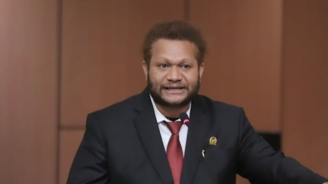 Anggota DPD RI Paul Finsen Mayor