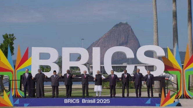 Presiden Prabowo bersama sejumlah kepala negara menghadiri KTT BRICS 2025