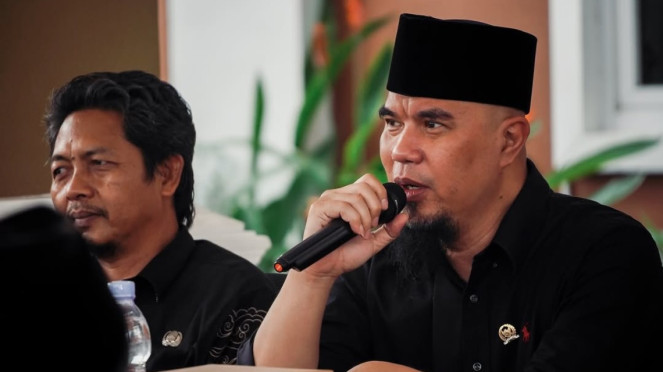 Ahmad Dhani.