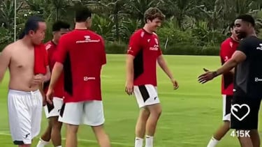 Irfan Ghafur ikut latihan Timnas Indonesia, Nyoman Paul, Irfan Ghafur dan para pemain Bayern Munich rayakan gelar Bundesliga, Raksasa tinju Filipina, Manny Pacquiao, Irfan Ghafur, Irfan Ghafur.