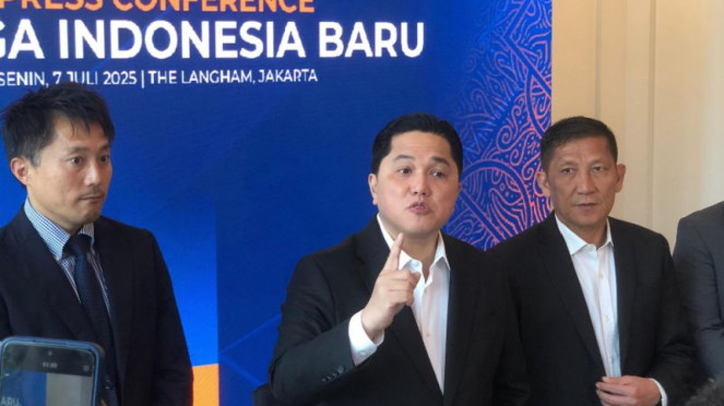 Ketua Umum PSSI Erick Thohir, Pemain Dewa United Banten, Gubernur Maluku Utara Sherly Tjoanda Laos , Ketua Umum PSSI Erick Thohir, Pemain Arema FC Paulinho minta maaf, Justin Hubner di Wolves U-21