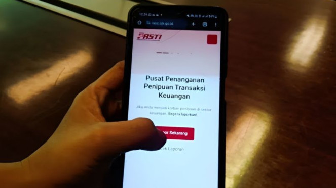 Konsumen mengakses kanal Pusat Penanganan Penipuan Transaksi Keuangan (IASC) 