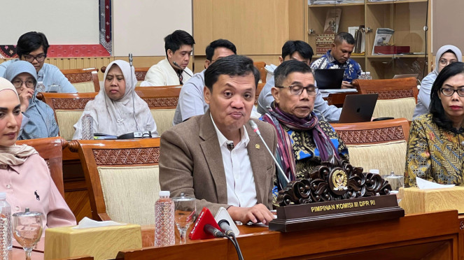 Ketua Komisi III DPR RI Habiburokhman di Kompleks Parlemen, Senayan, Jakarta