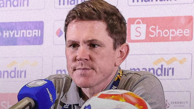 Garrath McPherson, Ole Romeny di laga Oxford United Vs Arema, Pemain Timnas Indonesia U-23, Duel Timnas Indonesia U-23 vs Filipina U-23, Garrath McPherson , Bek Timnas Irak pemain Persib Bandung, Frans Putros