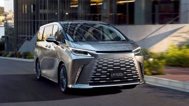 Lexus LM500h