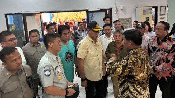 Jasa Raharja meninjau penanganan kecelakaan KM Barcelona yang terbakar