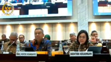 Menteri Keuangan, Sri Mulyani Indrawati, dalam Raker bersama Komisi XI DPR RI