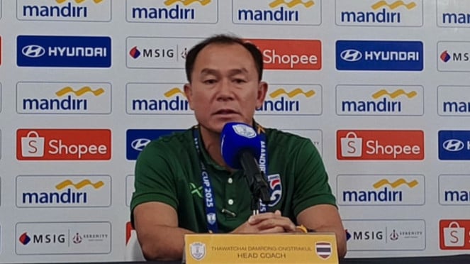 Pelatih timnas Thailand U-23,  Thawatchai Damrong-Ongtrakul, Manajer Arsenal, Mikel Arteta, Bek anyar Persib Bandung, Julio Cesar, Pemain Timnas Indonesia U-23 Hokky Caraka, Pelatih timnas Thailand U-23,  Thawatchai Damrong-Ongtrakul , Nathan Tjoe-A-On gabung Willem II