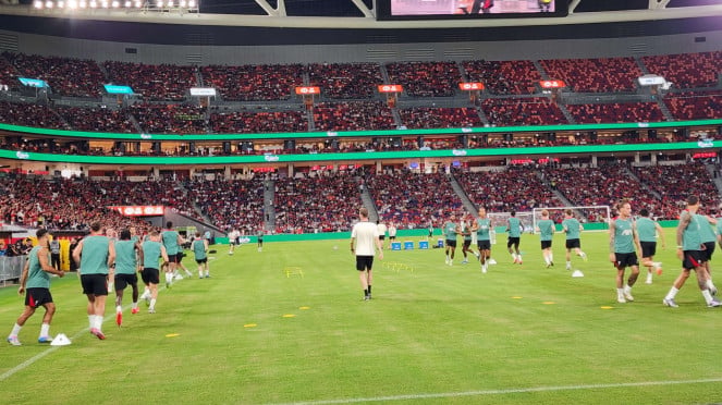 Liverpool FC menggelar latihan di tur pra musim Hong Kong Football Festival, Kiper Arsenal Kepa Arrizabalaga, Bukayo Saka cetak gol ke gawang AC Milan, Liverpool FC menggelar latihan di tur pra musim Hong Kong Football Festival, Pemain Barcelona Marcus Rashford