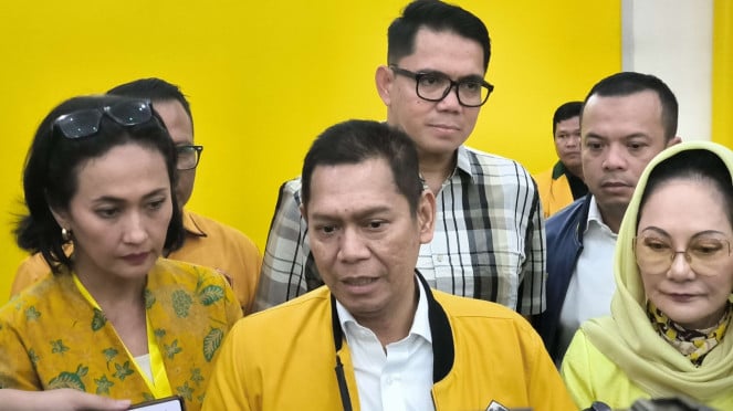 Waketum Partai Golkar, Adies Kadir di Kantor DPP Partai Golkar 