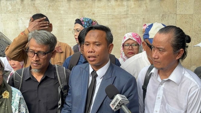 Pengacara Kubu Roy Suryo, Ahmad Khozinudin