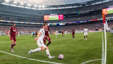 Manchester United vs West Ham United, Ketua Umum PSSI sekaligus Menteri BUMN, Erick Thohir, Timnas Inggris juara Piala Eropa Wanita 2025, Pelatih Timnas Indonesia U-23, Gerald Vanenburg, Manchester United vs West Ham United, Emil Audero