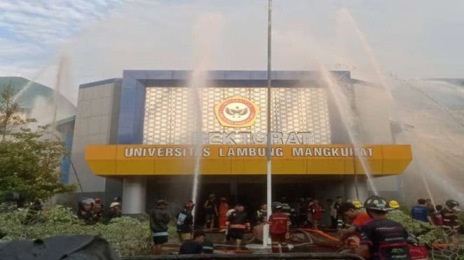 Gedung Rektorat Universitas Lambung Mangkurat (Unlam) kebakaran 