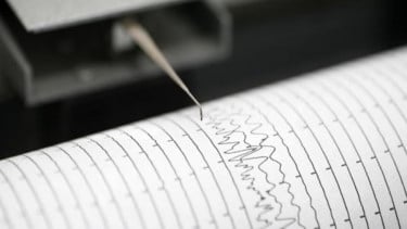 Ilustrasi gempa bumi picu tsunami