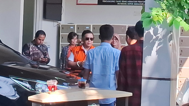 Penampakan Hasto Kristiyanto keluar Rutan KPK