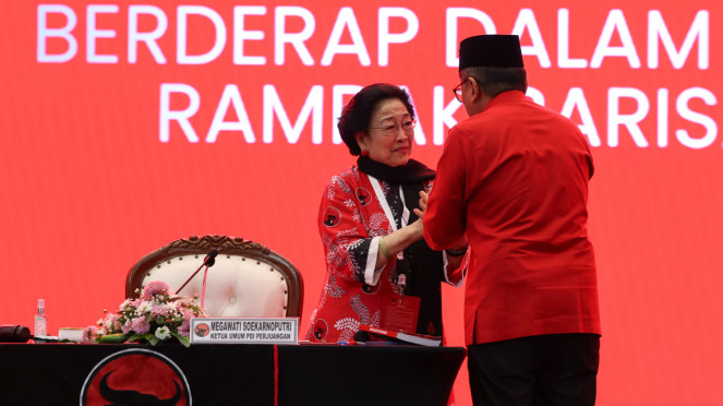 Ketua Umum PDIP, Megawati Soekarnoputri dan Hasto Kristiyanto