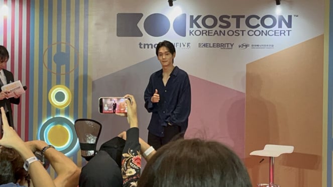 Chen EXO dalam Press conference KOSTCON 2025, Penyanyi Heize, Penyanyi Soyou, Penyanyi K.Will, Chen EXO dalam Press conference KOSTCON 2025