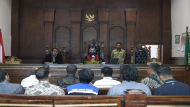 Sidang pelanggar ketentuan mengenai uji emisi kendaraan