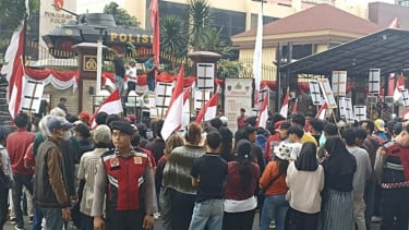 Mahasiswa Maluku Utara demo di Kejagung dan Mabes Polri