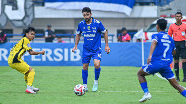 Pemain Persib Bandung, Frans Putros