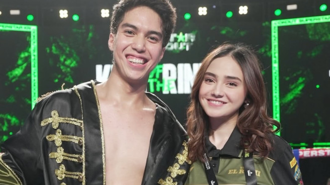 El Rumi dan Syifa Hadju., 1. Lokasi Lamaran yang Super Romantis di Swiss, 2. Secara Privat, 3. Penampilan Elegan dengan Nuansa Serba Putih, 4. Cincin Tunangan Bernilai Rp1 Miliar, 5. Video Lamaran Viral di Media Sosial, 6. Reaksi Netizen