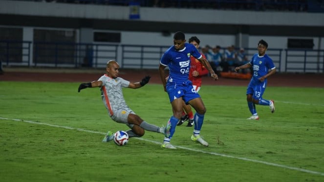 Persib Bandung Vs Manila Digger