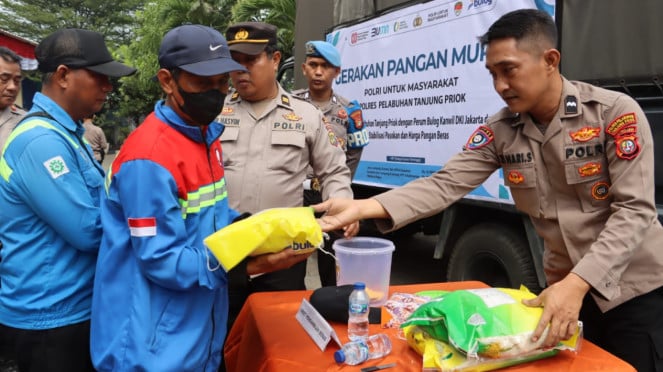 Polres Pelabuhan Tanjung Priok menggelar gerakan pangan murah