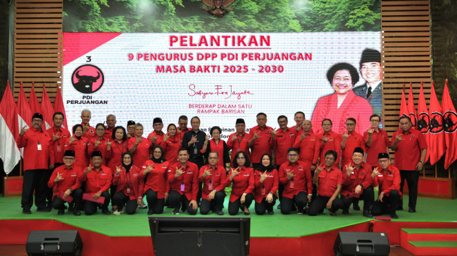 Ketum PDIP, Megawati Soekarnoputri lantik Hasto Kristiyanto jadi Sekjen